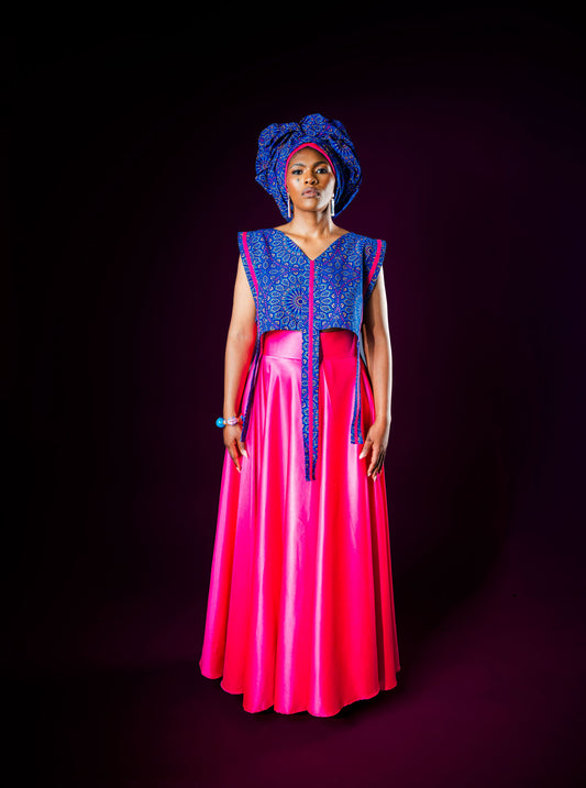MARONA CROP TOP & PHORORO SKIRT SET